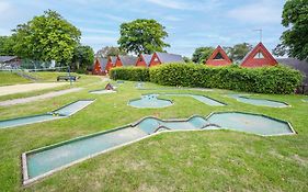 Front Line Chalet With Open Sea Views & Swimming Pool In Kingsdown No14
